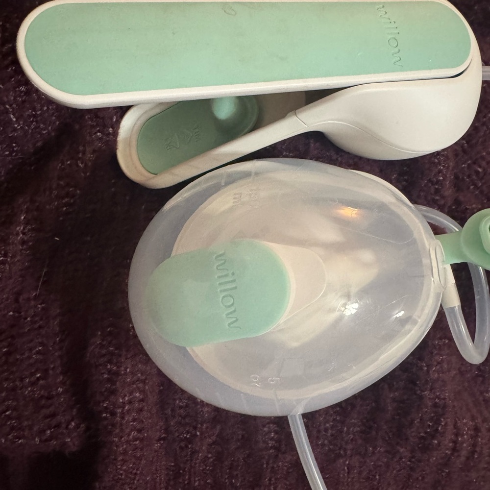 Willow Pump with Mint and White Accents